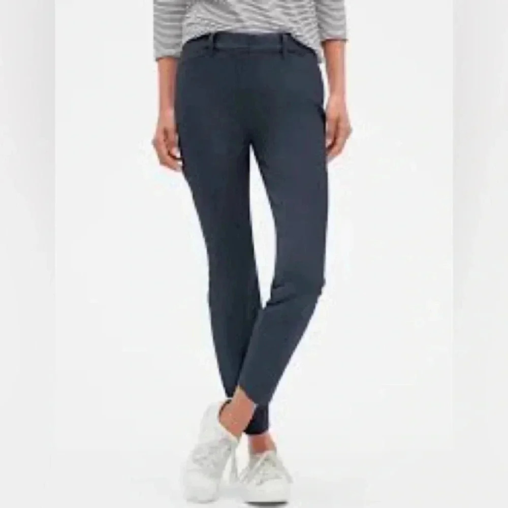 GAP Signature Skinny Ankle Khaki Pant